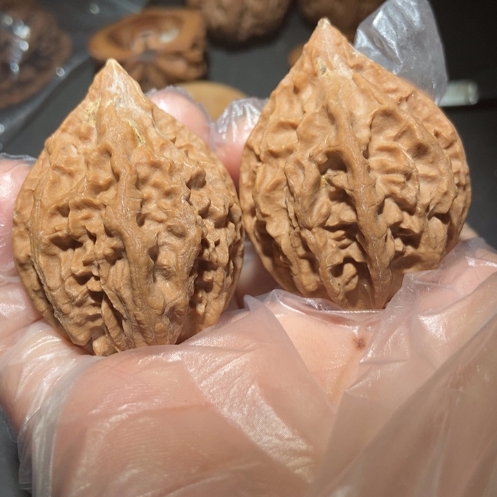 文玩核桃把件东北楸子小雪99