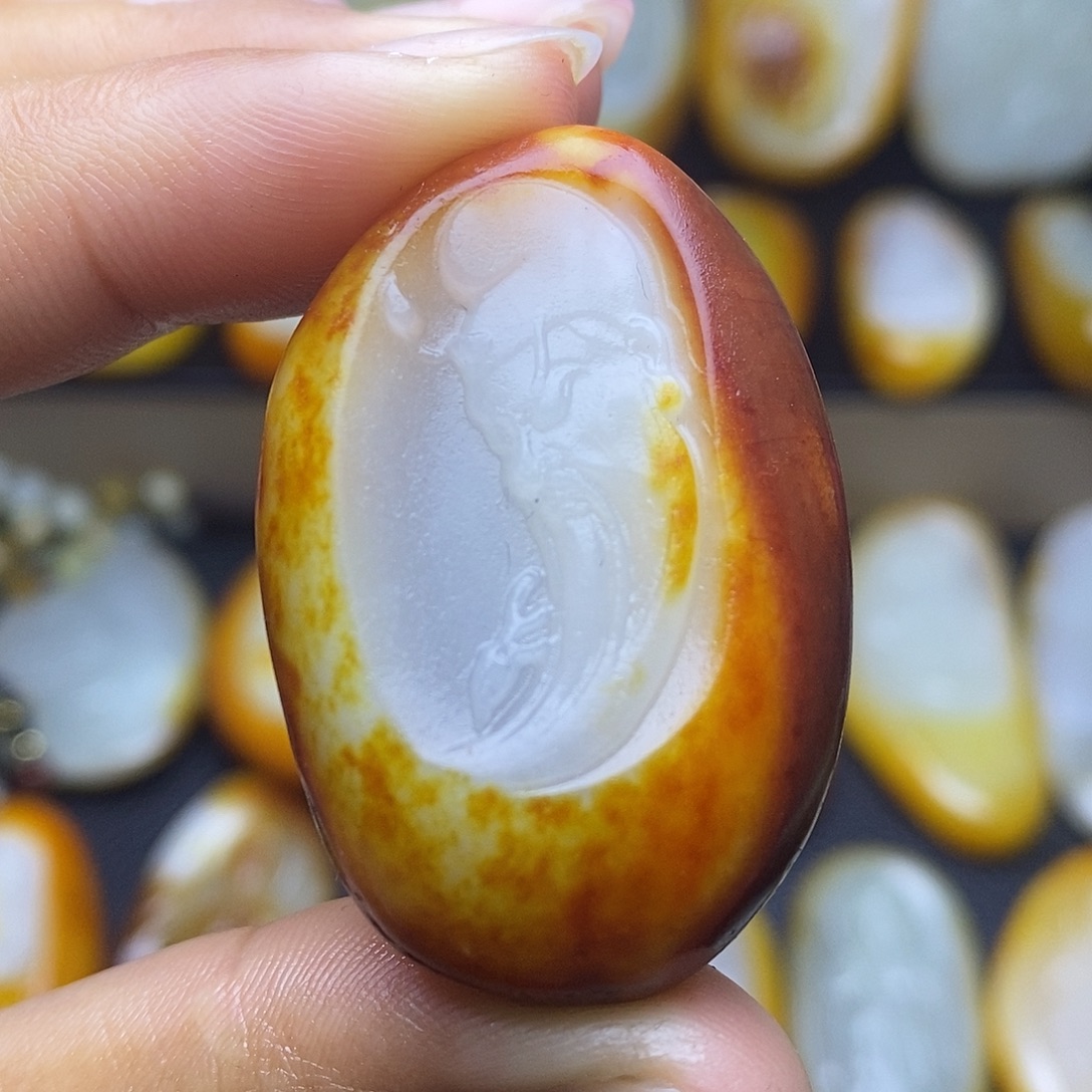 和田玉（糖玉）未镶嵌颈饰