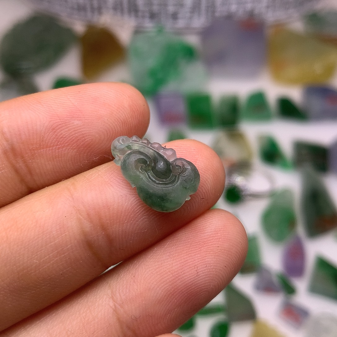 定制翡翠未镶嵌天然翡翠定制