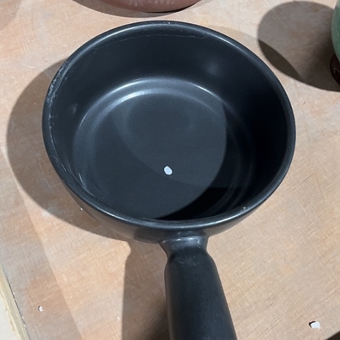 微瑕，明火，口径19高7底部有缺瓷