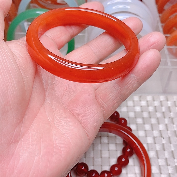 玛瑙/玉髓手镯未镶嵌