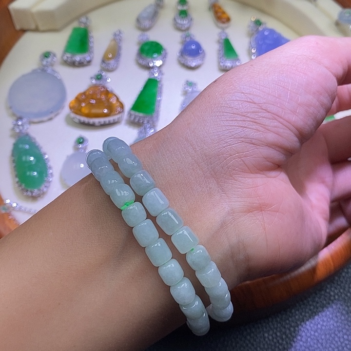 翡翠未镶嵌手链翡翠手串多样性发其一