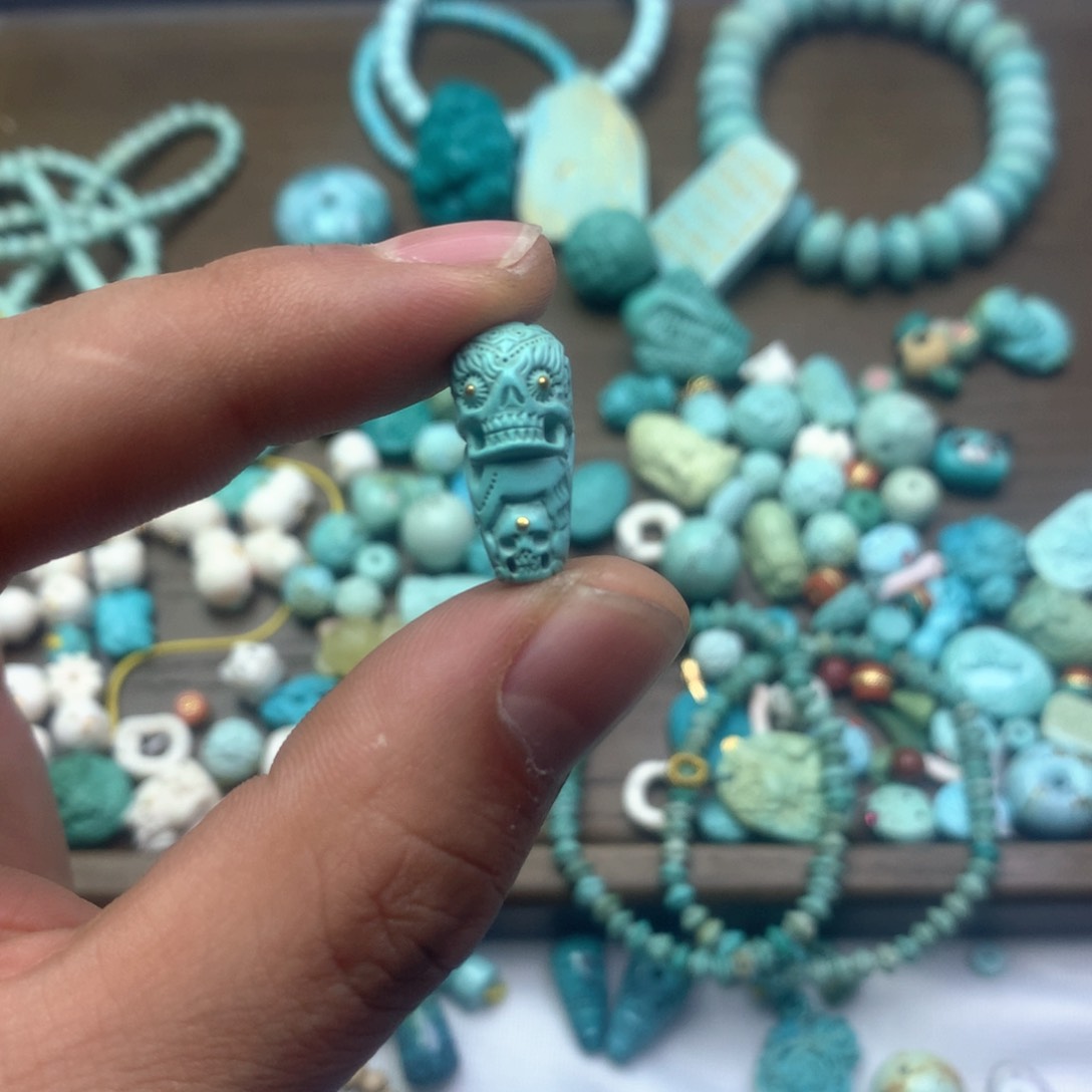 绿松石雕刻未镶嵌