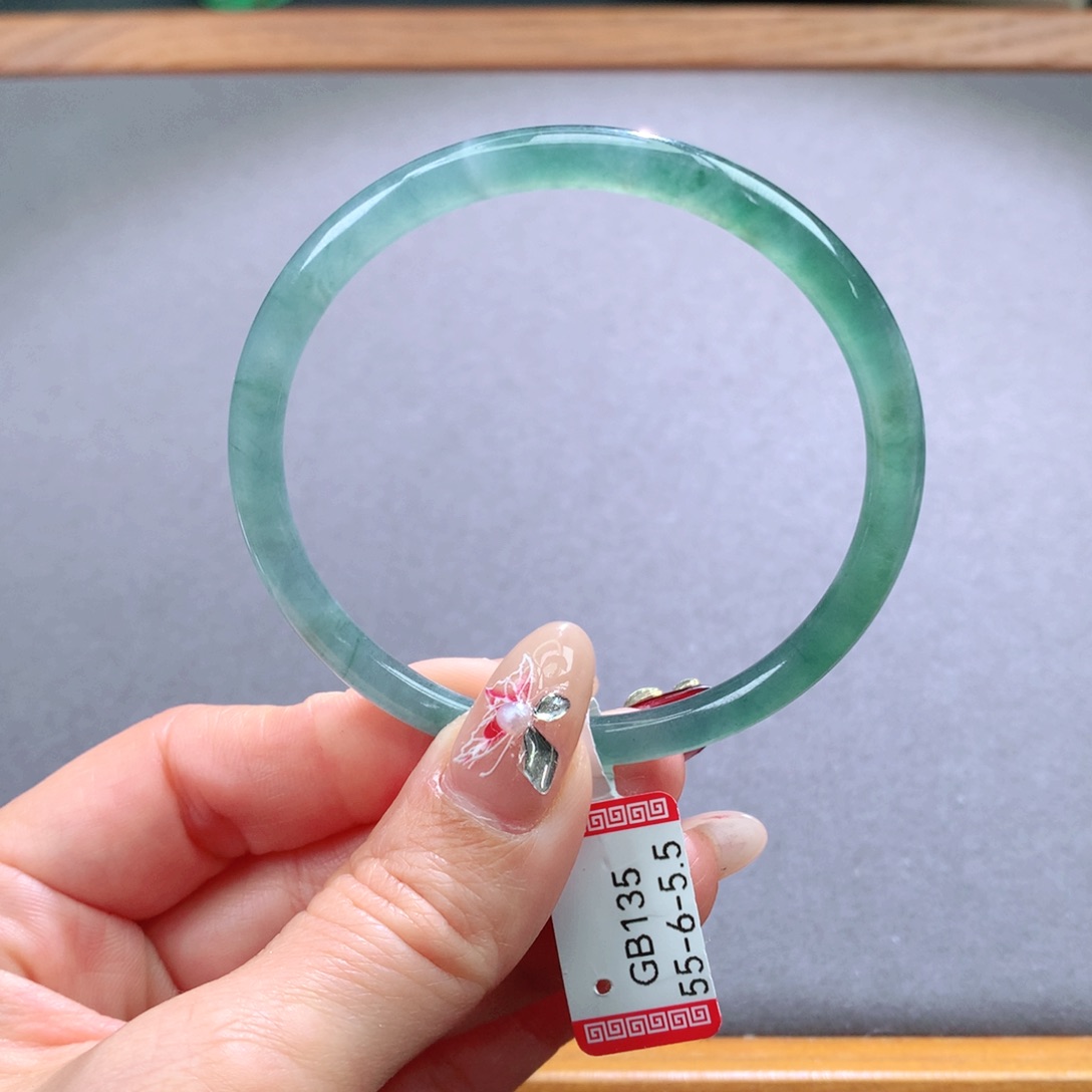 翡翠手镯未镶嵌天然翡翠手镯叮当镯