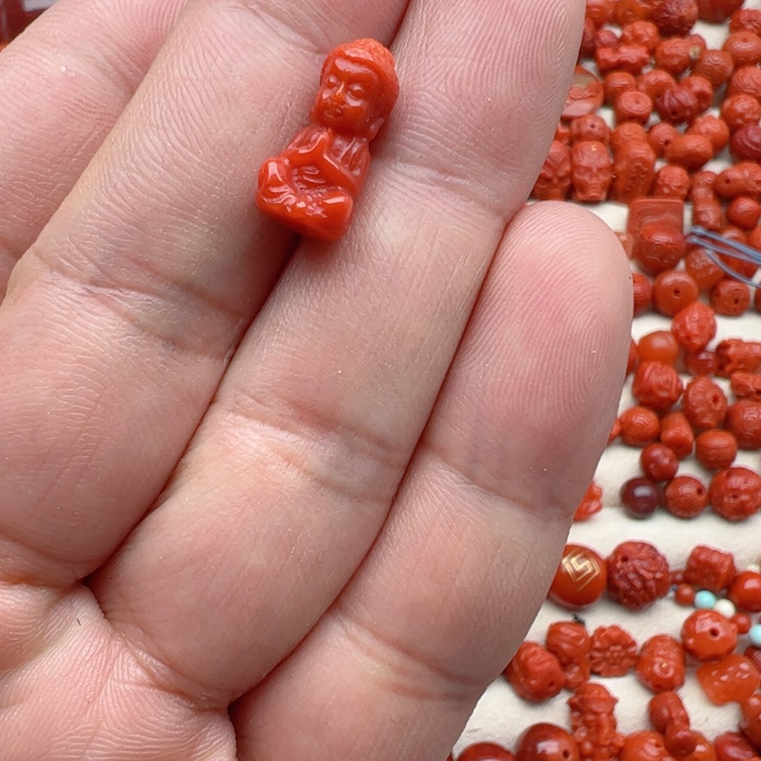 南红玛瑙配饰未镶嵌