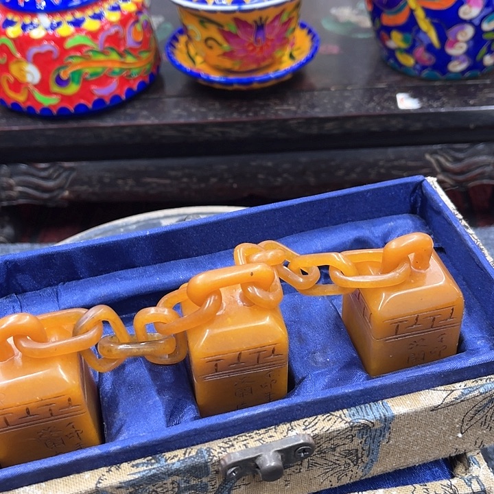 瓷片摆件工艺品等着大家准备