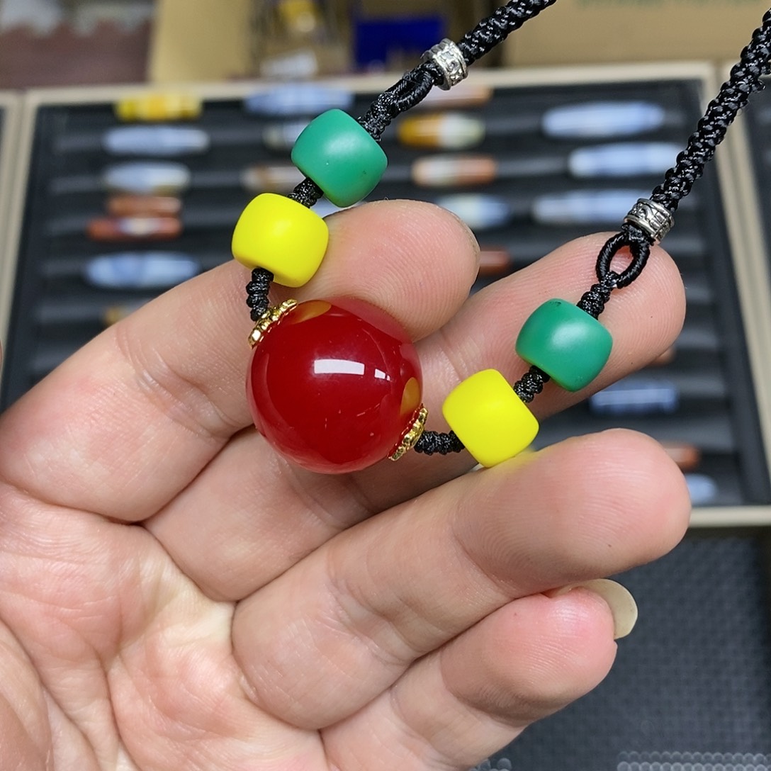 玛瑙/玉髓颈饰未镶嵌