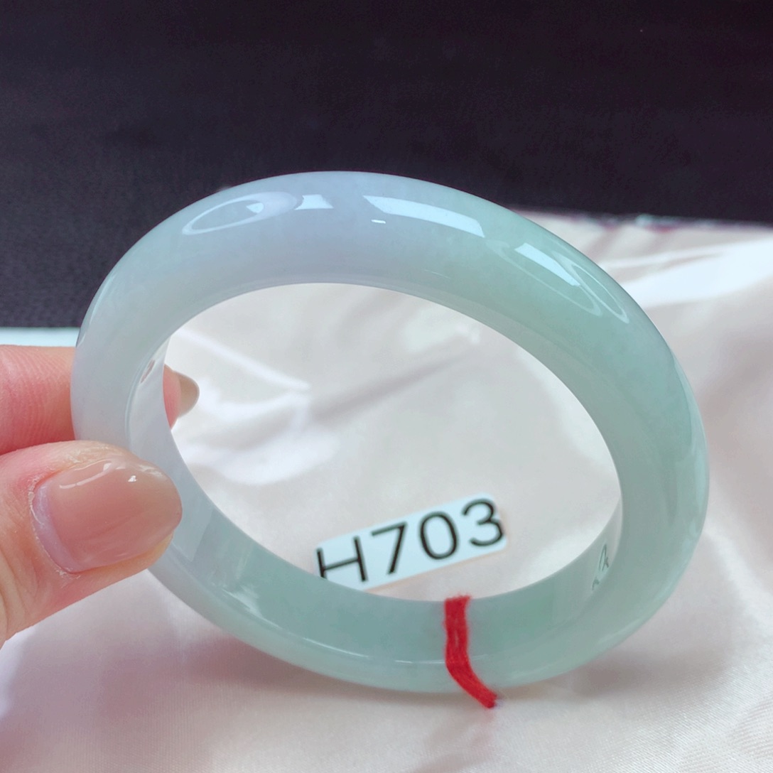 翡翠手镯未镶嵌手镯88