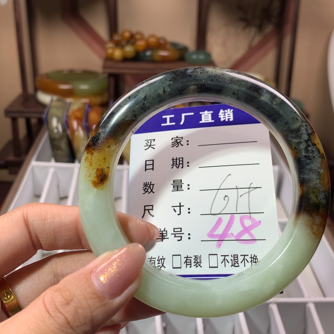 【闪购商品】蛇纹石玉手镯未镶嵌