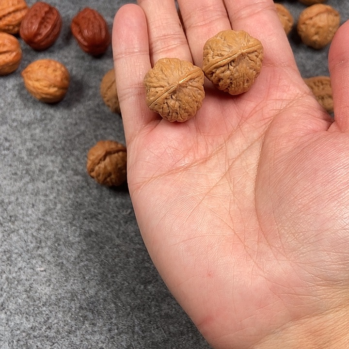 文玩核桃吊坠小宫灯25