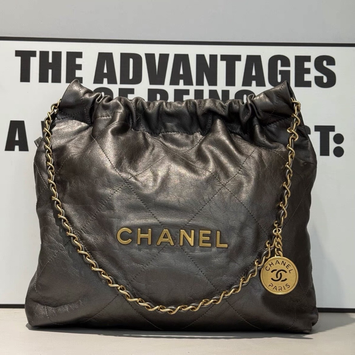 99新 Chanel/香奈儿 蓝总专场/珠光灰小号22bag