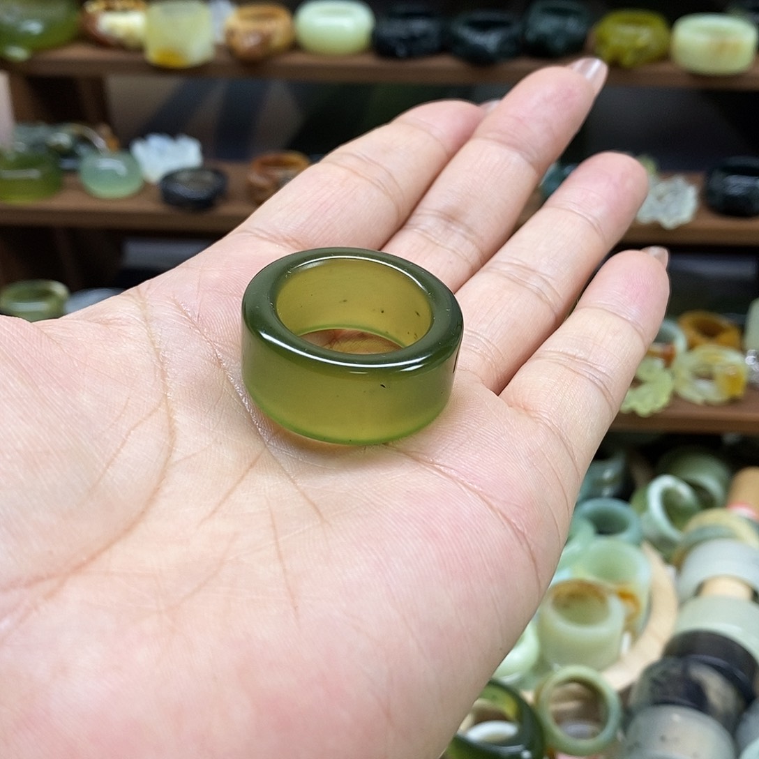 岫玉戒指未镶嵌最*檬