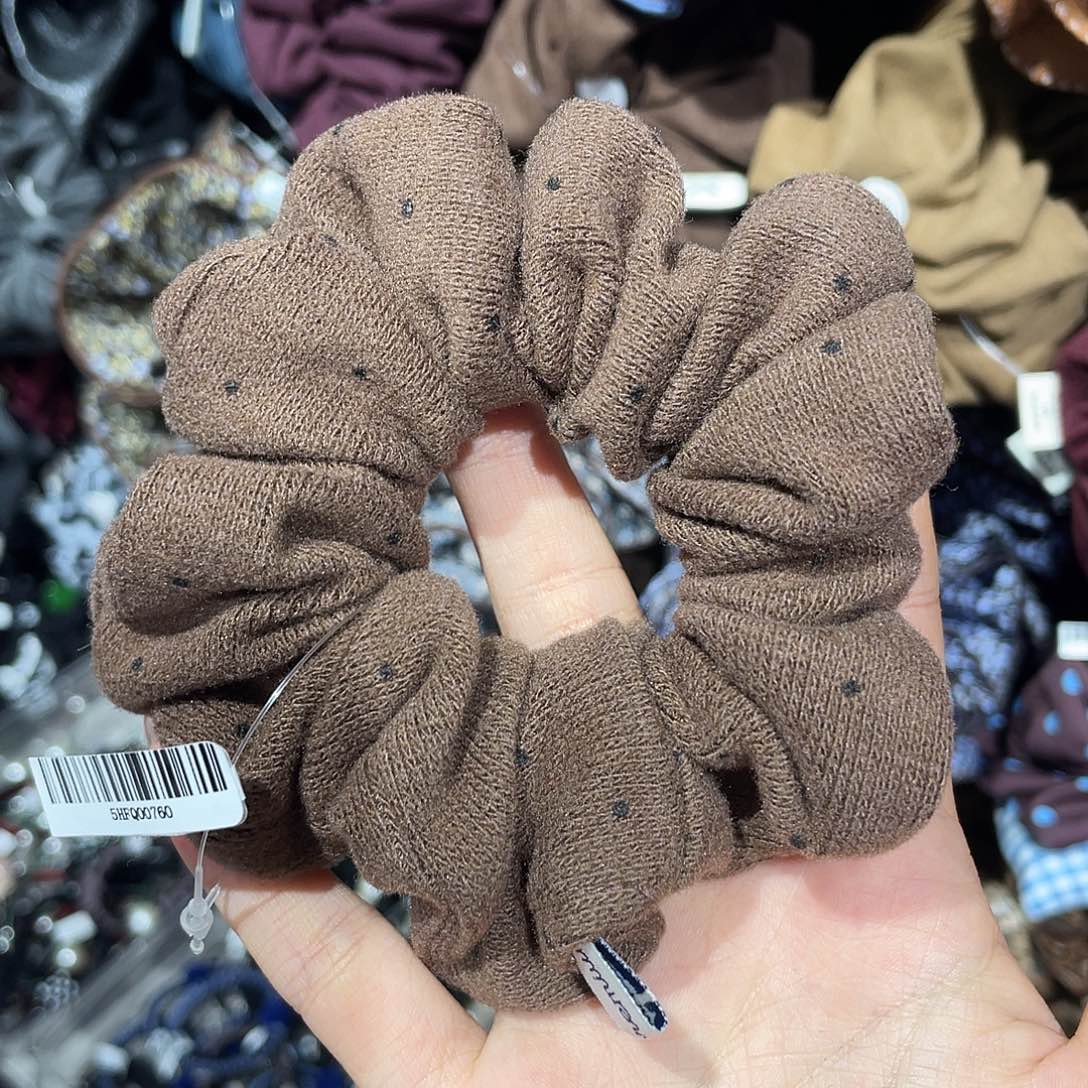 布艺非金属咖波点泡菜发圈