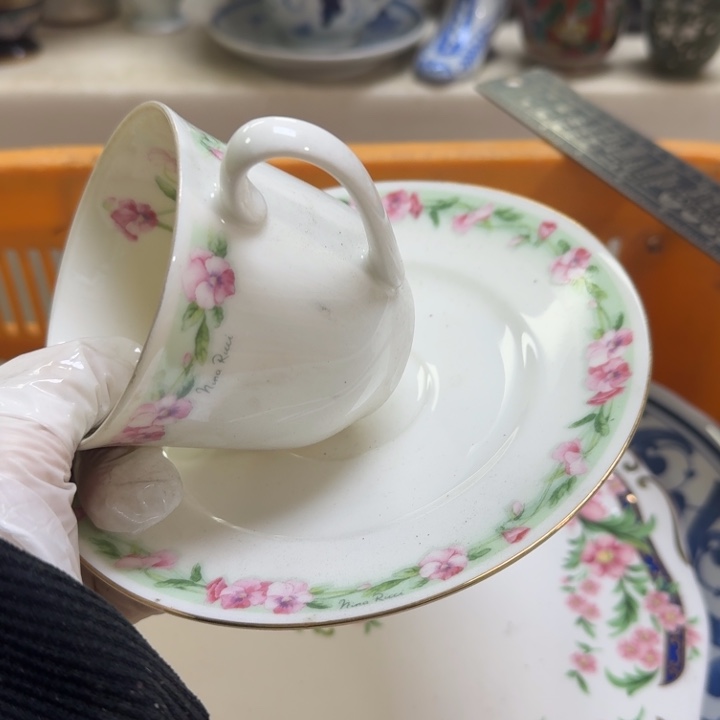 瓷片W****漾开播啦…开播啦！