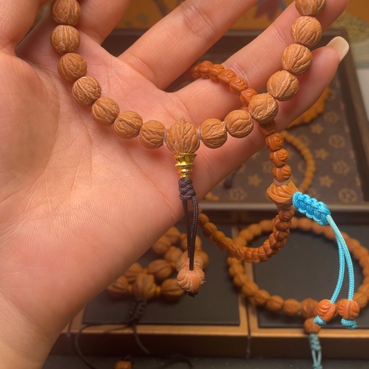 G***p桃核手串龙纹涛哥