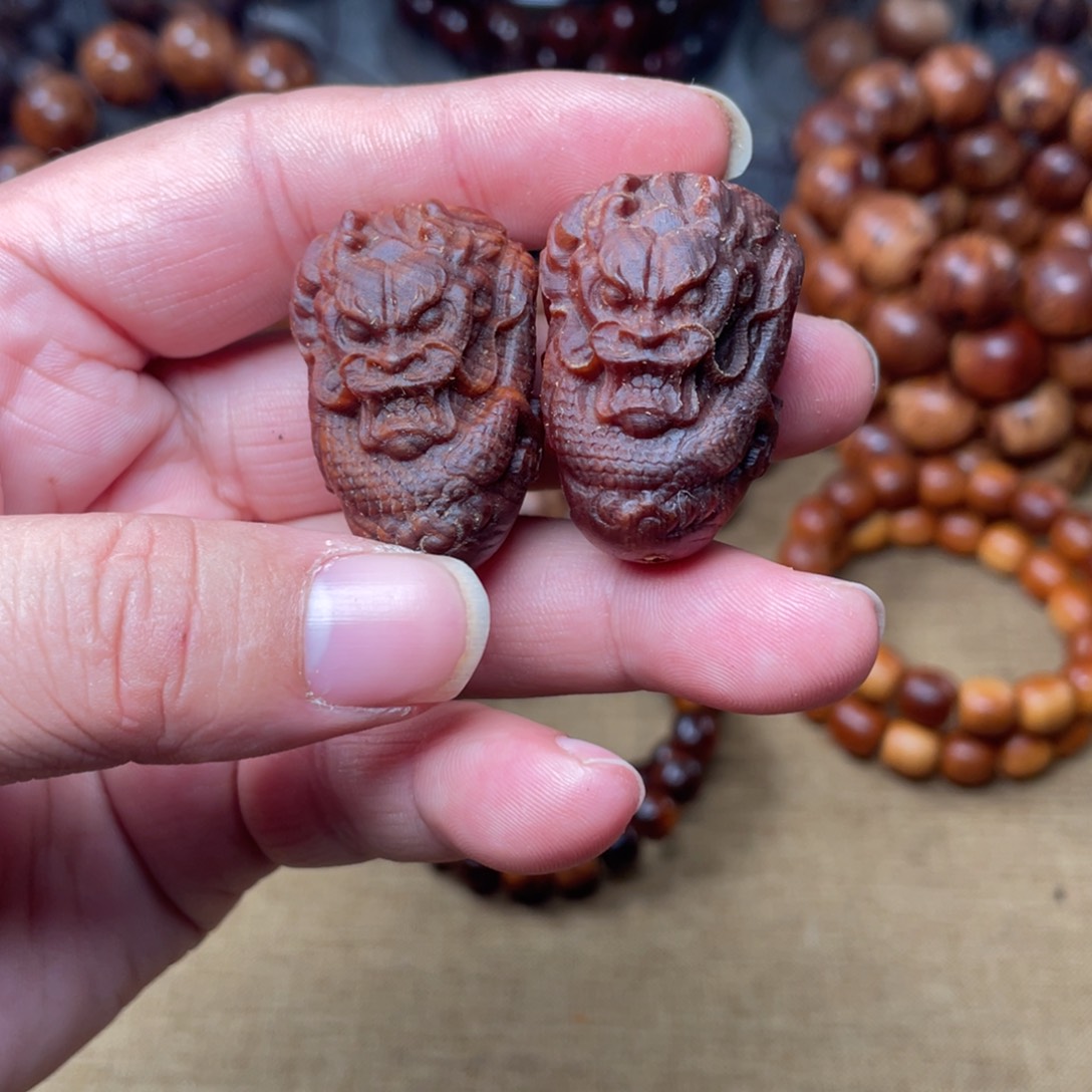 柏木无事牌城口崖柏黑油龙头三通