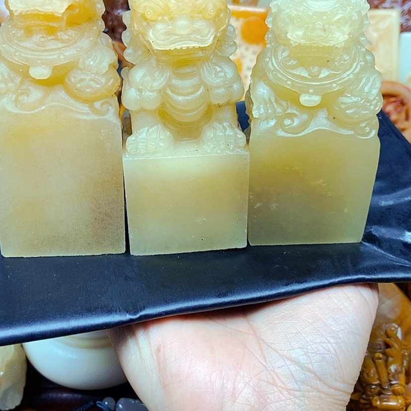 【闪购商品】石英质玉（黄龙玉）颈饰未镶嵌