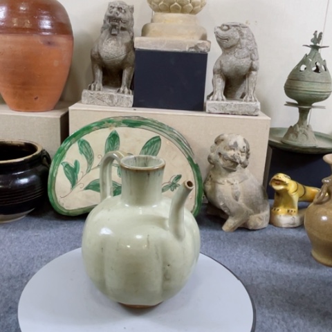 罐无*器型优美大方