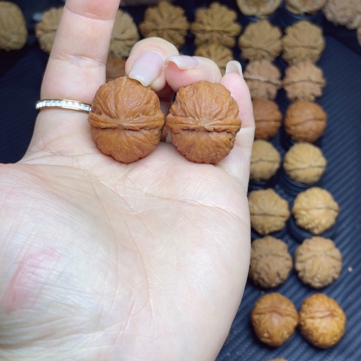 槿***∩把件文玩核桃小苹果