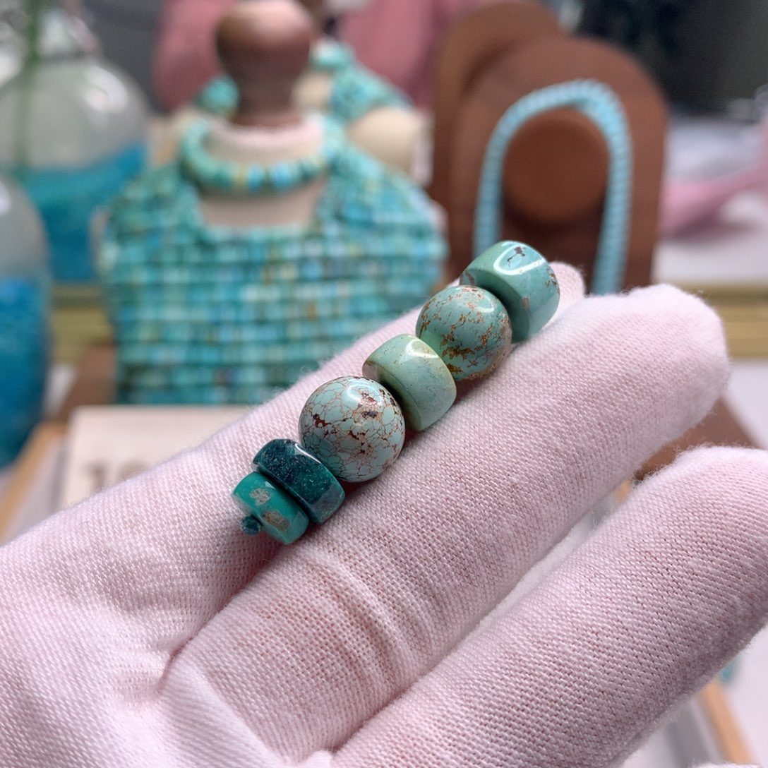 绿松石未镶嵌饰品