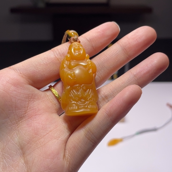 石英质玉（缅黄）未镶嵌颈饰