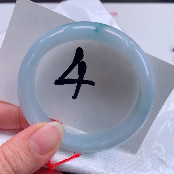 翡翠手镯未镶嵌正