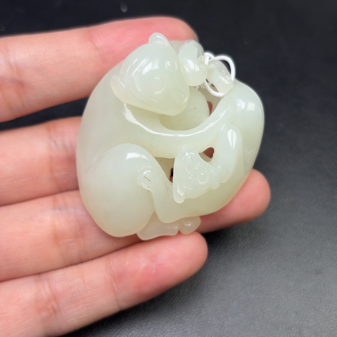 用***6和田玉未镶嵌挂件