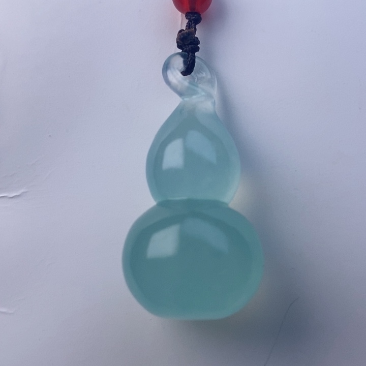 蛇纹石玉掉坠未镶嵌