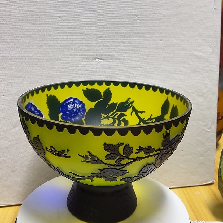 兰色玫瑰雕刻花器高16口22