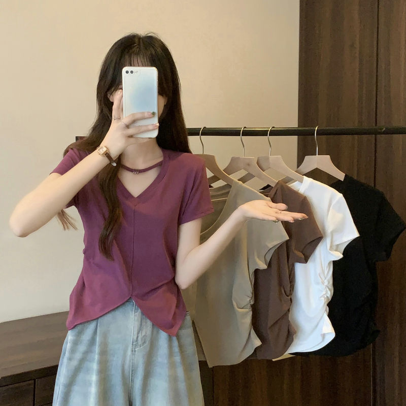 2024年正肩短袖t恤女夏季大码镂空v领小衫不规则开叉短款上衣潮