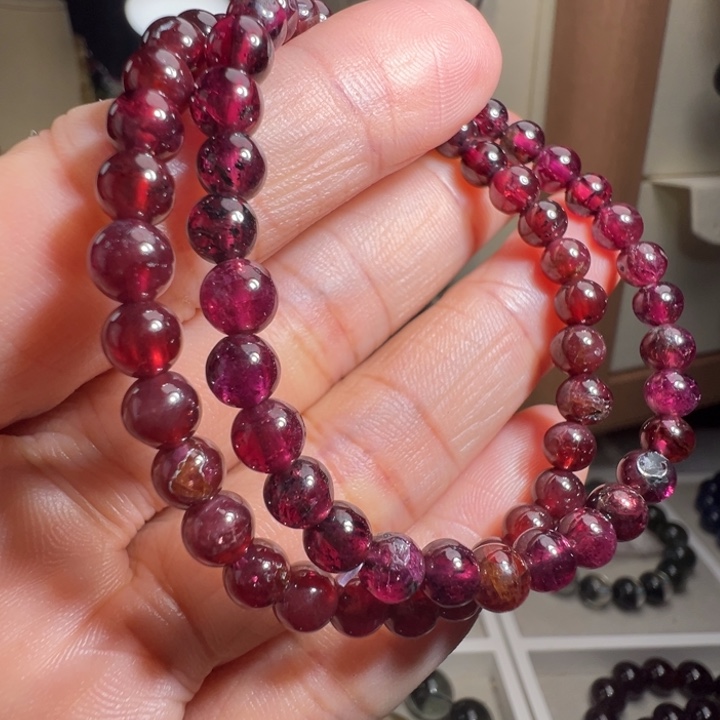 未镶嵌石榴石手链2条天然星光石榴石