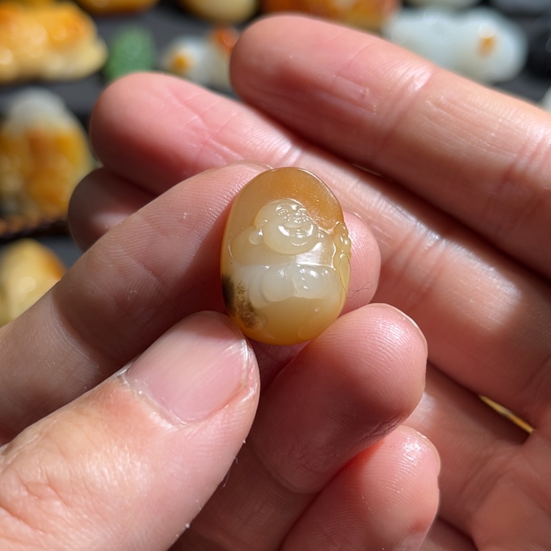 和田玉颈饰未镶嵌小佛