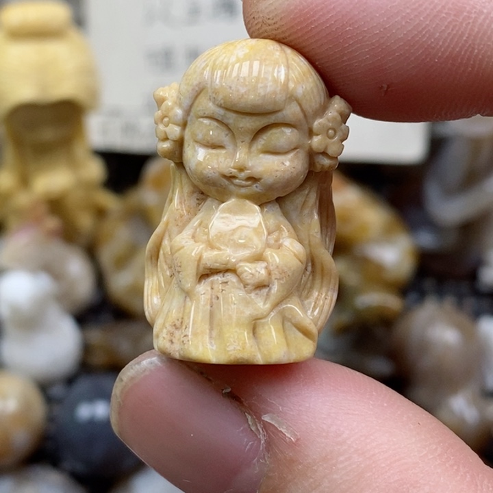 颈饰未镶嵌硅化珊瑚（珊瑚玉）思*邪