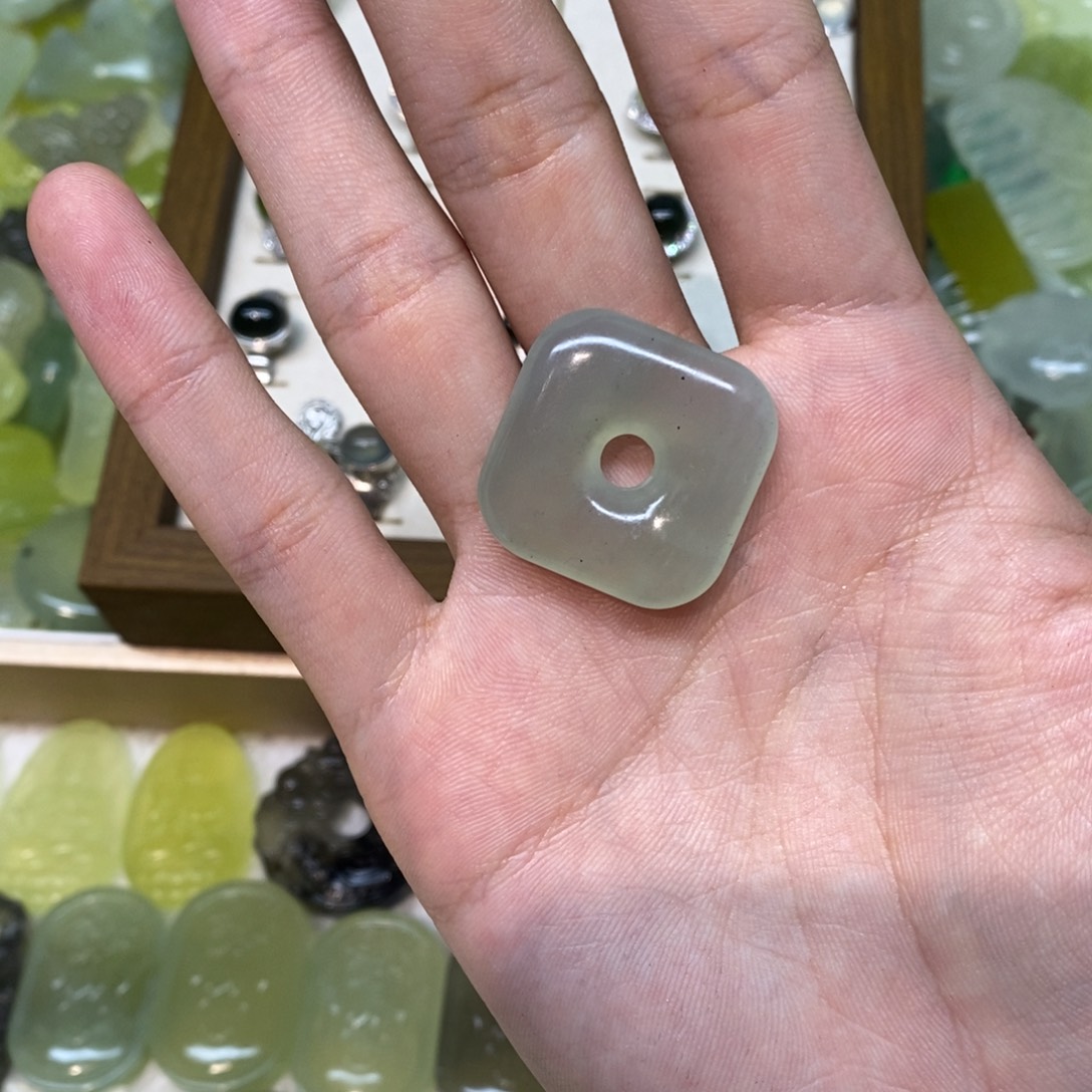 岫玉未镶嵌吊坠(不含链)两单包邮