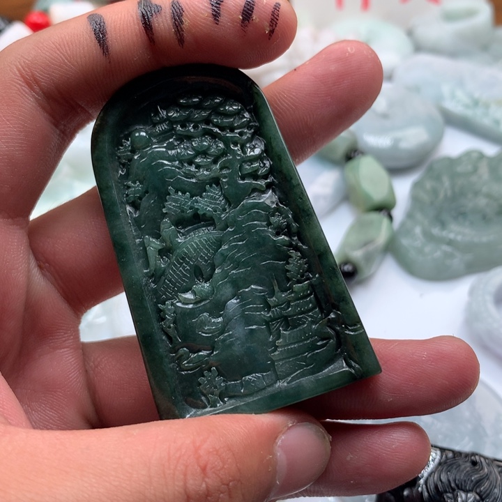 翡翠未镶嵌颈饰保真天然a货翡翠