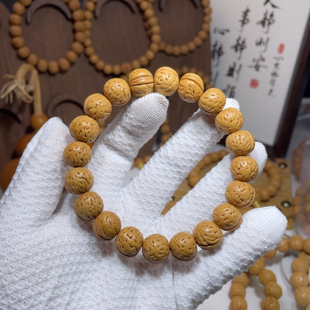 世***仙桃核手串东北野生