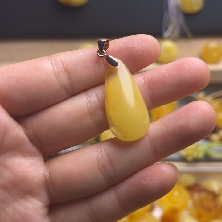 蜜蜡颈饰未镶嵌蜜蜡吊坠