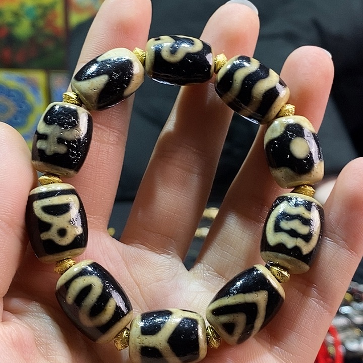 玛瑙/玉髓手串合金58