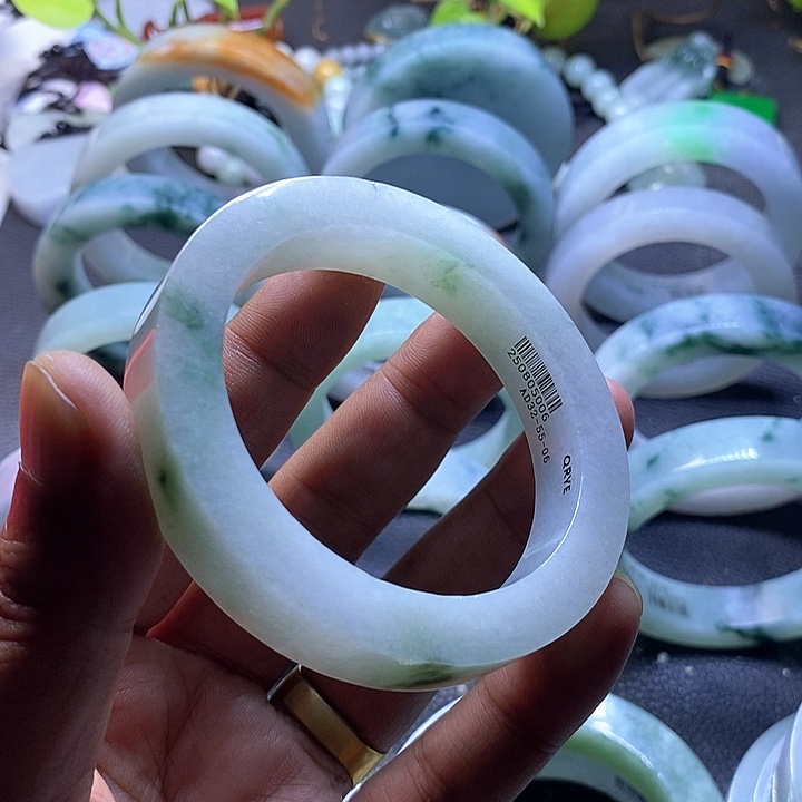 听***心定制翡翠未镶嵌定制不退不换