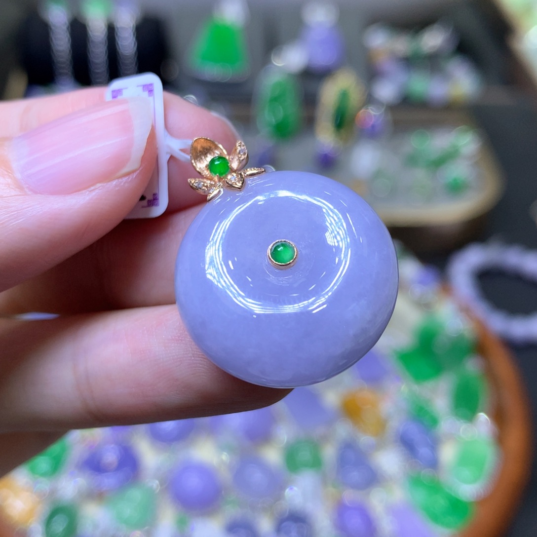 【闪购商品】翡翠颈饰18K金镶嵌翡翠吊坠项链