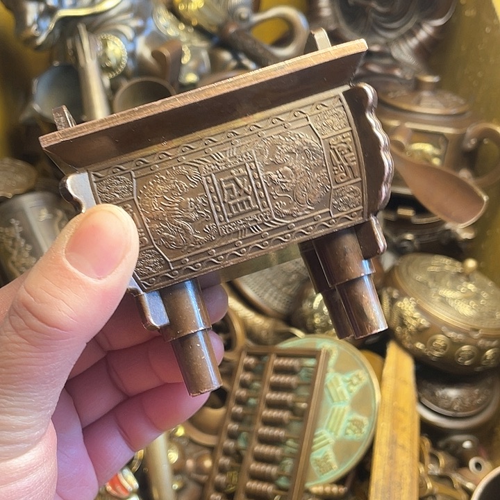 诚信经营铜器摆件
