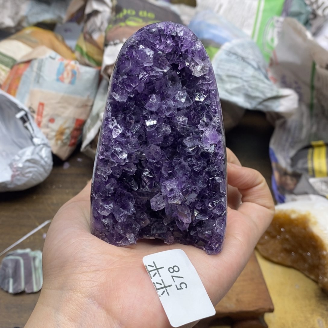 紫晶乌拉圭未镶嵌