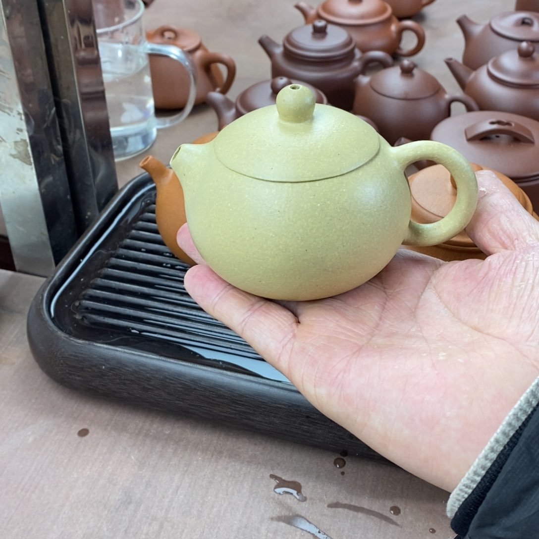 紫砂茶壶：****：紫砂壶西壶