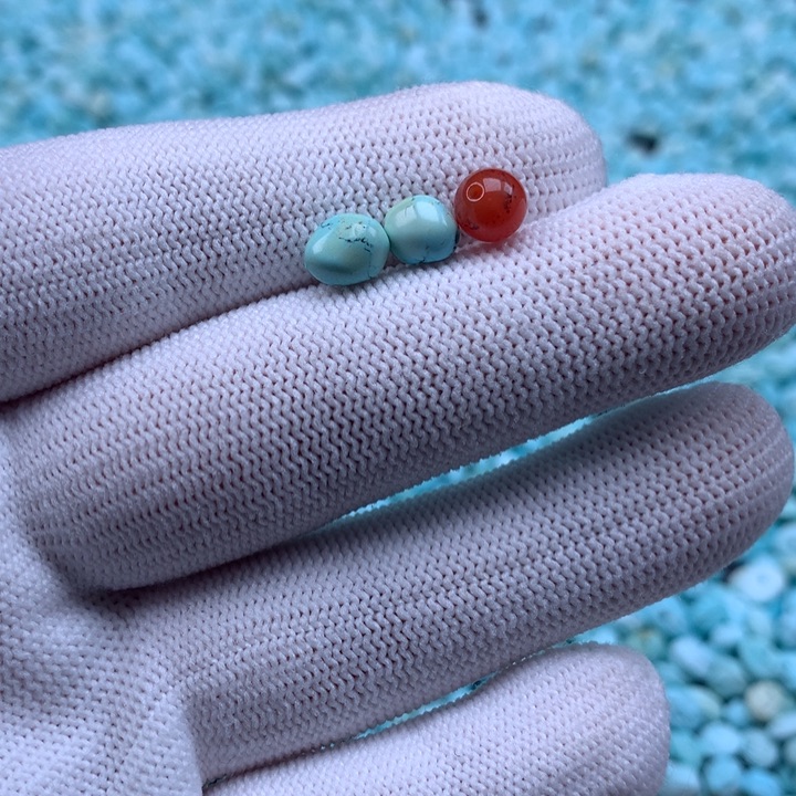 南红玛瑙未镶嵌珠宝奇石