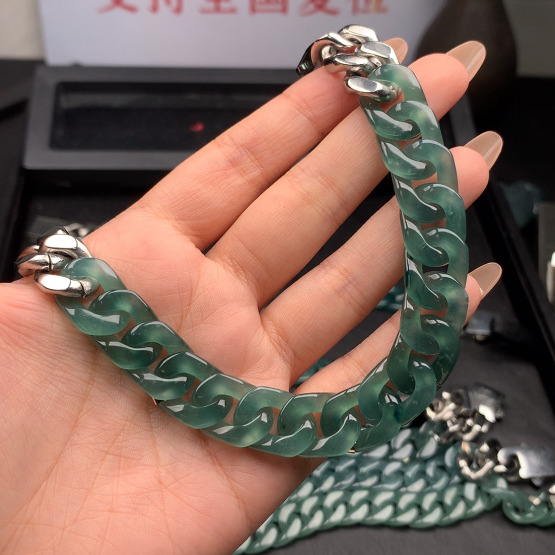 君***️翡翠未镶嵌手链000005