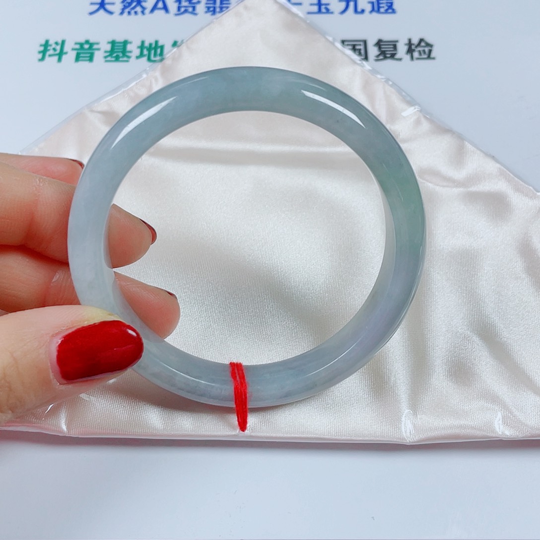 翡翠未镶嵌手镯圈口62宽1275厚8.6