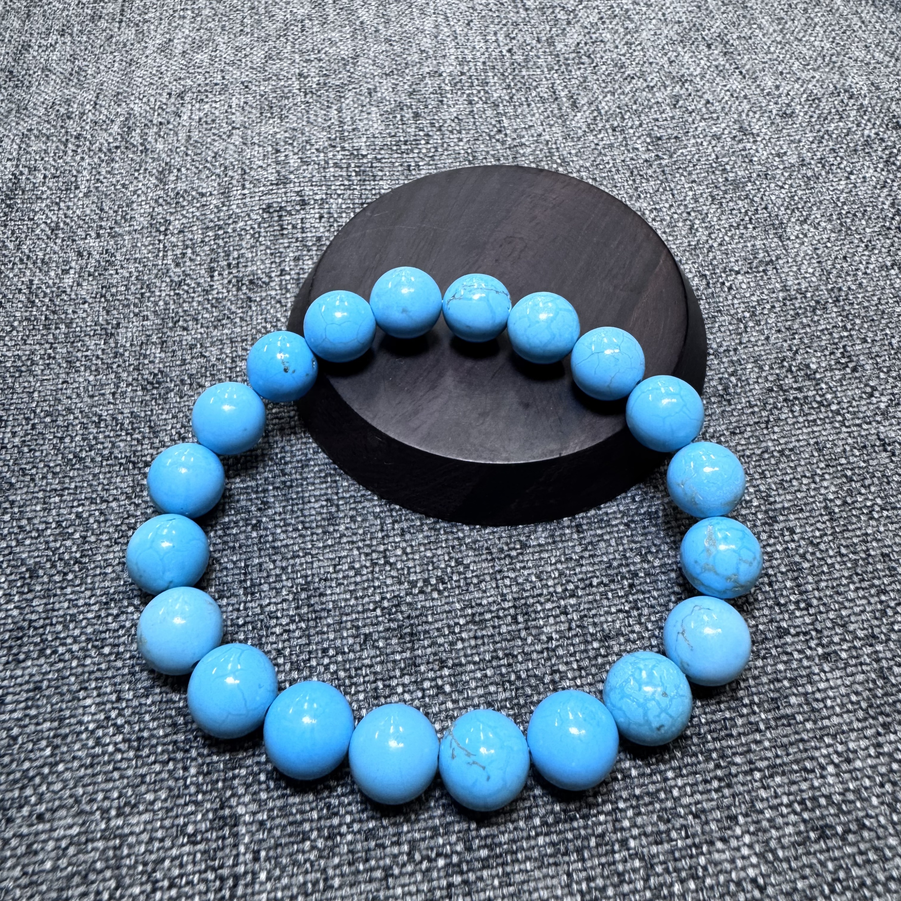 卡10带铁线高瓷松绿奇石手串