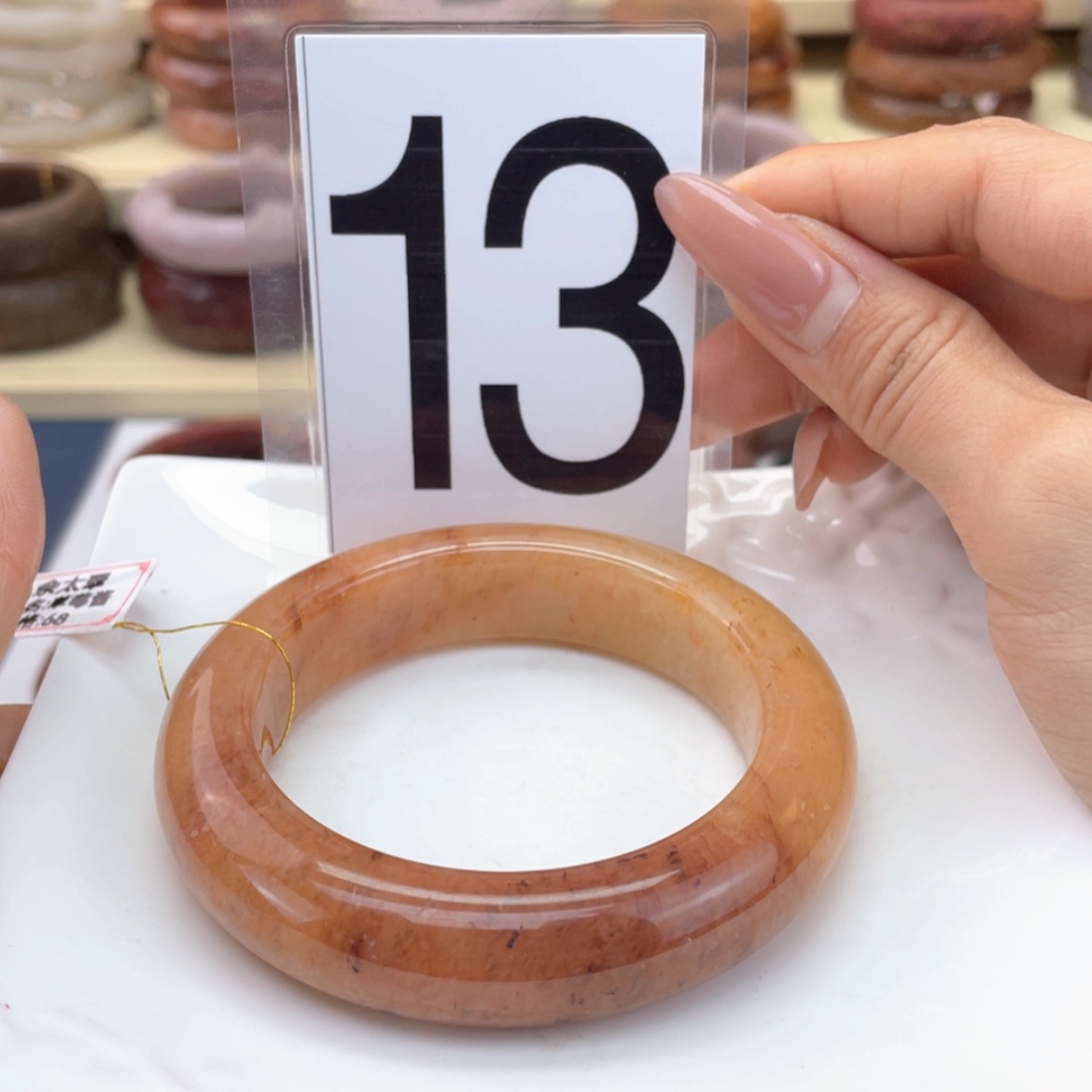 【闪购商品】石英质玉未镶嵌手镯