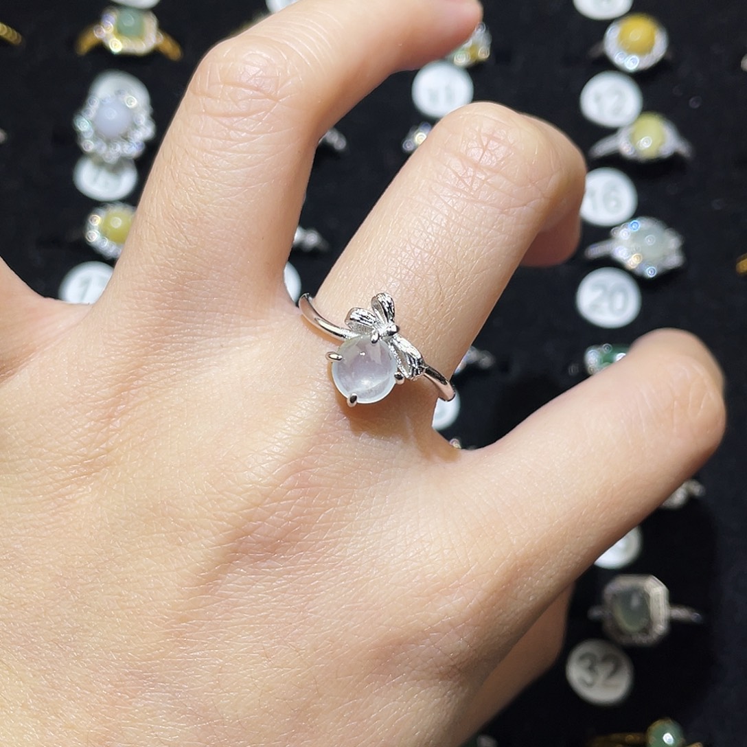 翡翠未镶嵌戒指戒指