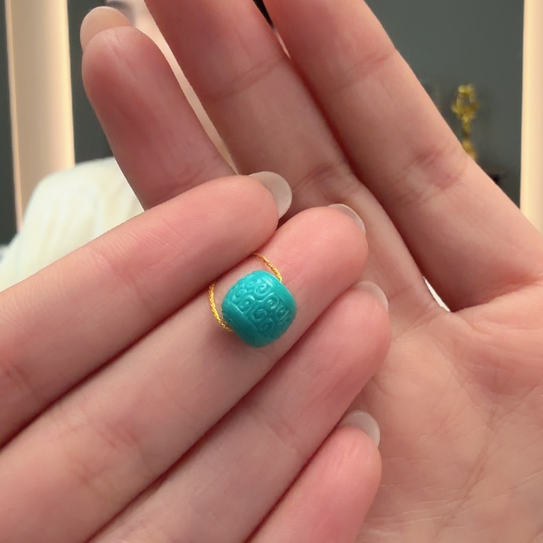 有***人绿松石未镶嵌颈饰